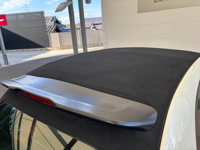 アバルト５９５Ｃ ツーリズモ　茶革シート　ドライブレコーダー　バックカメラ　ＥＴＣ　キセノンヘッドライト　１７インチアルミホイール　パドルシフト　黒幌　Ａｐｐｌｅ　Ｃａｒｐｌａｙ　アルミフューエルリット　オートエアコン（48枚目）