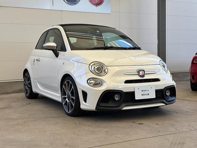 アバルト５９５Ｃ ツーリズモ　茶革シート　ドライブレコーダー　バックカメラ　ＥＴＣ　キセノンヘッドライト　１７インチアルミホイール　パドルシフト　黒幌　Ａｐｐｌｅ　Ｃａｒｐｌａｙ　アルミフューエルリット　オートエアコン（57枚目）