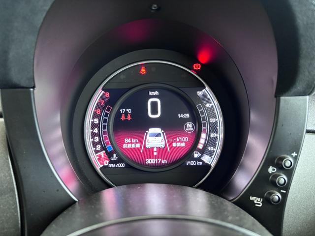 アバルト５９５ コンペティツィオーネ　ＥＴＣ　ドラレコ　レーダー探知機　バックカメラ　１７インチアルミホイール　ブレンボ赤キャリパー　ＨＩＤヘッドライト　レコードモンツァ　パドルシフト　オートエアコン　ａｐｐｌｅｃａｒｐｌａｙ（14枚目）