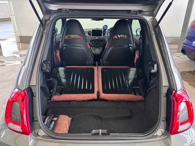 アバルト５９５ コンペティツィオーネ　ＥＴＣ　ドラレコ　レーダー探知機　バックカメラ　１７インチアルミホイール　ブレンボ赤キャリパー　ＨＩＤヘッドライト　レコードモンツァ　パドルシフト　オートエアコン　ａｐｐｌｅｃａｒｐｌａｙ（32枚目）