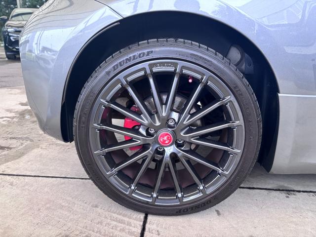 アバルト５９５ コンペティツィオーネ　ＥＴＣ　ドラレコ　レーダー探知機　バックカメラ　１７インチアルミホイール　ブレンボ赤キャリパー　ＨＩＤヘッドライト　レコードモンツァ　パドルシフト　オートエアコン　ａｐｐｌｅｃａｒｐｌａｙ（34枚目）