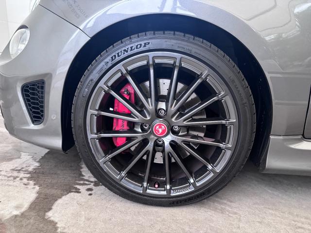 アバルト５９５ コンペティツィオーネ　ＥＴＣ　ドラレコ　レーダー探知機　バックカメラ　１７インチアルミホイール　ブレンボ赤キャリパー　ＨＩＤヘッドライト　レコードモンツァ　パドルシフト　オートエアコン　ａｐｐｌｅｃａｒｐｌａｙ（36枚目）