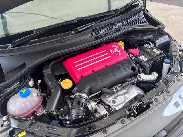 アバルト５９５ コンペティツィオーネ　ＥＴＣ　ドラレコ　レーダー探知機　バックカメラ　１７インチアルミホイール　ブレンボ赤キャリパー　ＨＩＤヘッドライト　レコードモンツァ　パドルシフト　オートエアコン　ａｐｐｌｅｃａｒｐｌａｙ（37枚目）