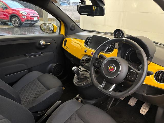 アバルト５９５ ベースグレード　限定カラー　５ＭＴ　１６インチアルミホイール　ＥＴＣ　ドラレコ　ＡｐｐｌｅＣａｒｐｌａｙ　ＡｎｄｒｏｉｄＡｕｔｏ　マニュアルエアコン　ＨＩＤヘッドライト　ターボ　禁煙車　１４５馬力　認定中古車保証（6枚目）