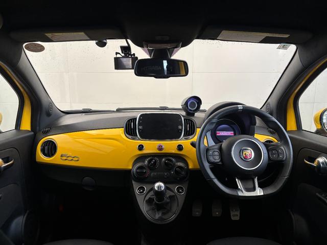 アバルト５９５ ベースグレード　限定カラー　５ＭＴ　１６インチアルミホイール　ＥＴＣ　ドラレコ　ＡｐｐｌｅＣａｒｐｌａｙ　ＡｎｄｒｏｉｄＡｕｔｏ　マニュアルエアコン　ＨＩＤヘッドライト　ターボ　禁煙車　１４５馬力　認定中古車保証（11枚目）