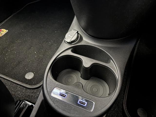 アバルト５９５ ベースグレード　限定カラー　５ＭＴ　１６インチアルミホイール　ＥＴＣ　ドラレコ　ＡｐｐｌｅＣａｒｐｌａｙ　ＡｎｄｒｏｉｄＡｕｔｏ　マニュアルエアコン　ＨＩＤヘッドライト　ターボ　禁煙車　１４５馬力　認定中古車保証（23枚目）