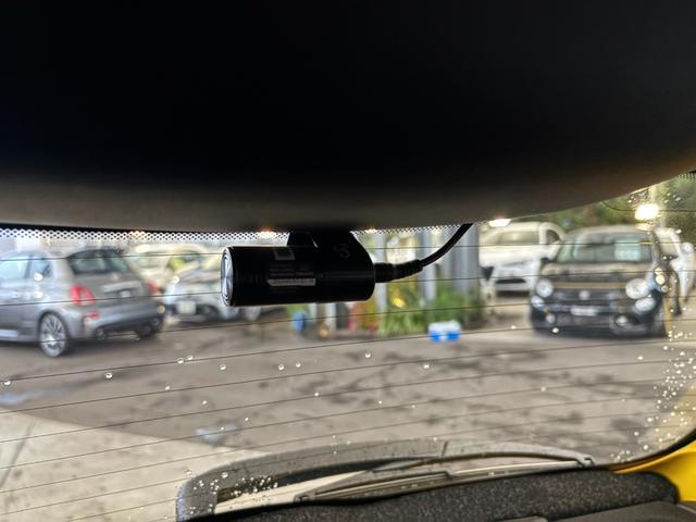 アバルト５９５ ベースグレード　限定カラー　５ＭＴ　１６インチアルミホイール　ＥＴＣ　ドラレコ　ＡｐｐｌｅＣａｒｐｌａｙ　ＡｎｄｒｏｉｄＡｕｔｏ　マニュアルエアコン　ＨＩＤヘッドライト　ターボ　禁煙車　１４５馬力　認定中古車保証（28枚目）