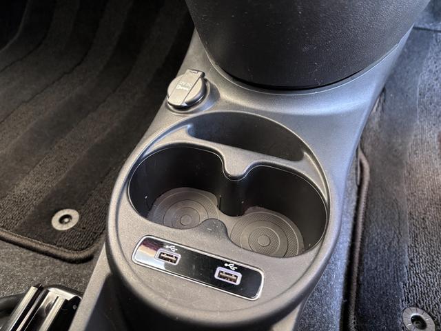 ５００ １．２　ポップ　オールシーズンタイヤ　チェック柄シート　磨き済み　ＥＴＣ　マニュアルエアコン　クルーズコントロール　ＡｐｐｌｅＣａｒｐｌａｙ　ＡｎｄｒｏｉｄＡｕｔｏ　バッテリー２５年製　禁煙　認定中古車保証　ハロゲン（24枚目）