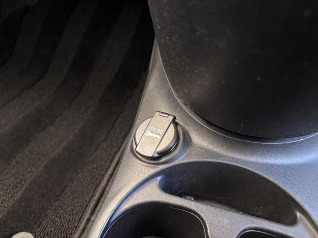 ５００ １．２　ポップ　オールシーズンタイヤ　チェック柄シート　磨き済み　ＥＴＣ　マニュアルエアコン　クルーズコントロール　ＡｐｐｌｅＣａｒｐｌａｙ　ＡｎｄｒｏｉｄＡｕｔｏ　バッテリー２５年製　禁煙　認定中古車保証　ハロゲン（25枚目）