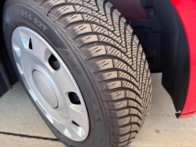 ５００ １．２　ポップ　オールシーズンタイヤ　チェック柄シート　磨き済み　ＥＴＣ　マニュアルエアコン　クルーズコントロール　ＡｐｐｌｅＣａｒｐｌａｙ　ＡｎｄｒｏｉｄＡｕｔｏ　バッテリー２５年製　禁煙　認定中古車保証　ハロゲン（55枚目）