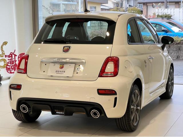 アバルト595 ベースグレード(3枚目)