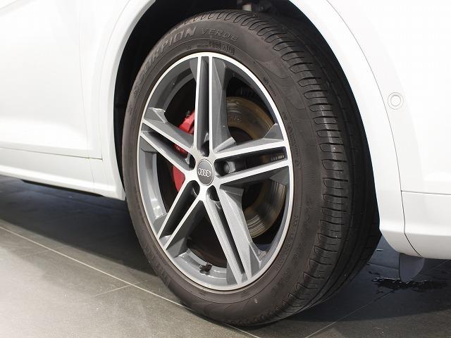 ＳＱ５ ベースグレード　３．０　４ＷＤ　認定中古車／パノラマサンルーフ／Ｂａｎｇ　＆　Ｏｌｕｆｓｅｎ　／カラードブレーキキャリパー　レッド／シートヒーター　（フロント／リヤ）／バーチャルコックピット／プライバシーガラス（8枚目）