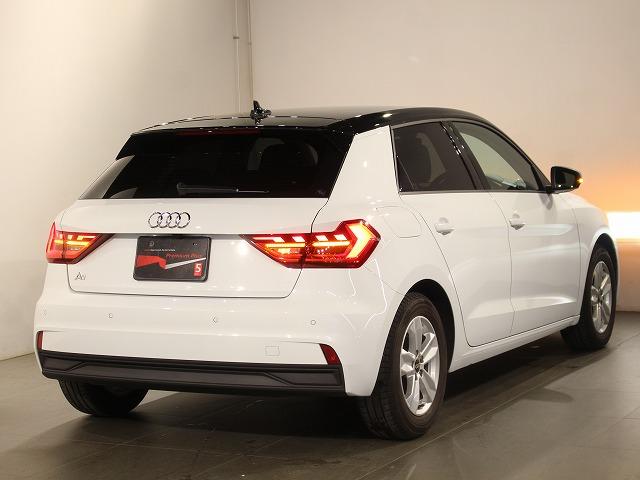 Ａ１スポーツバック ２５ＴＦＳＩ　認定中古車／ＬＥＤパッケージ／ＭＭＩ　ナビゲーションシステム／アシスタンスパッケージ／アダプティブクルーズコントロール／コントラストルーフ／コンビニエンスパッケージ（4枚目）