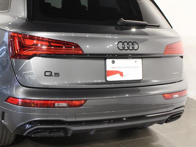 Ｑ５ ４０ＴＤＩクワトロ　Ｓライン　４０　ＴＤＩ　ｑｕａｔｔｒｏ　Ｓ　ｌｉｎｅ：ステアリングヒーターアルミホイール　５ダブルアームデザイン　コントラストグレー　８Ｊｘ１９　２３５／５５Ｒ１９ルーフレール　（ブラック）（16枚目）