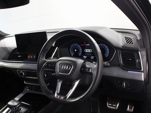 Ｑ５ ４０ＴＤＩクワトロ　Ｓライン　４０　ＴＤＩ　ｑｕａｔｔｒｏ　Ｓ　ｌｉｎｅ：ステアリングヒーターアルミホイール　５ダブルアームデザイン　コントラストグレー　８Ｊｘ１９　２３５／５５Ｒ１９ルーフレール　（ブラック）（53枚目）