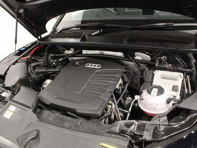 Ｑ５ ４０ＴＤＩクワトロ　Ｓライン　４０　ＴＤＩ　ｑｕａｔｔｒｏ　Ｓ　ｌｉｎｅ：ステアリングヒーターアルミホイール　５ダブルアームデザイン　コントラストグレー　８Ｊｘ１９　２３５／５５Ｒ１９ルーフレール　（ブラック）（72枚目）