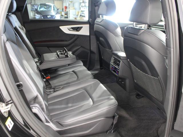 Ｑ７ ５０ＴＤＩクワトロ　Ｓライン　ブラック　Ａｕｄｉ　ｒｉｎｇｓ　＆ブラックスタイリングパッケージ　ルーフレール　（ブラック）　　ＨＤマトリクスＬＥＤヘッドライトＡｕｄｉレーザーライトパッケージ　　ブラック　Ａｕｄｉ　ｒｉｎｇｓ（43枚目）