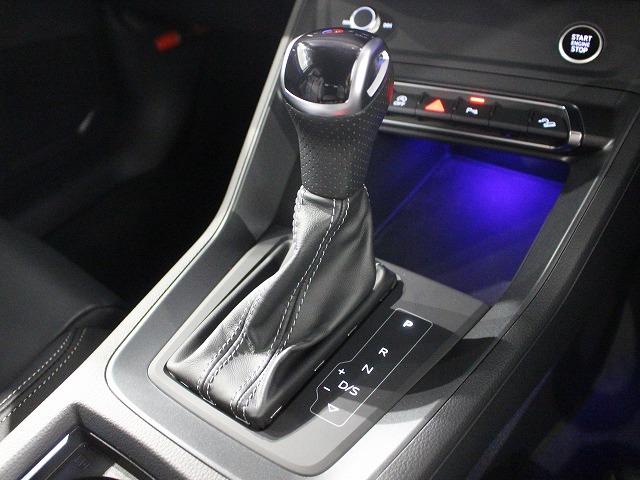 Ｑ３スポーツバック ３５ＴＦＳＩ　Ｓライン　スマートフォンインターフェース　パーシャルレザー　全方位カメラサラウンドビュー　グレイシアホワイトメタリック　電動テールゲート　ＬＥＤヘッドライト（71枚目）
