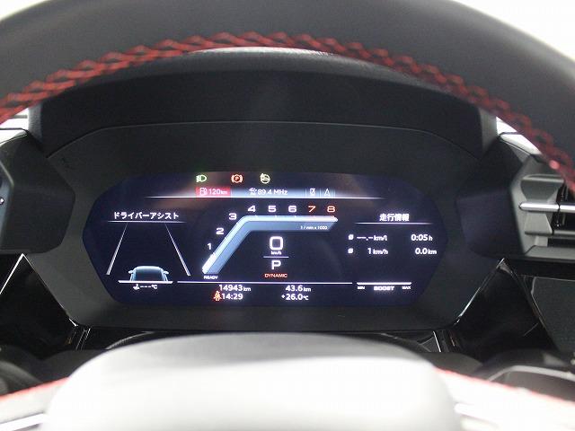 Ｓ３ スポーツバック　ダンピングコントロールサスペンション　ファインナッパレザー　アウディドライブセレクト　カラードブレーキキャリパー　レッド　リヤシートＵＳＢ（41枚目）