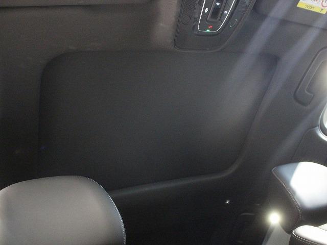 Ａ６アバント ５５ＴＦＳＩクワトロ　Ｓライン　認定中古車　ドライビングパッケージ　パノラマサンルーフ　テクノロジーパッケージ　ブラック　Ａｕｄｉ　ｒｉｎｇｓ　＆　ブラックスタイリングパッケージＢａｎｇ　＆　Ｏｌｕｆｓｅｎ　３Ｄ　サウンドシステム（51枚目）