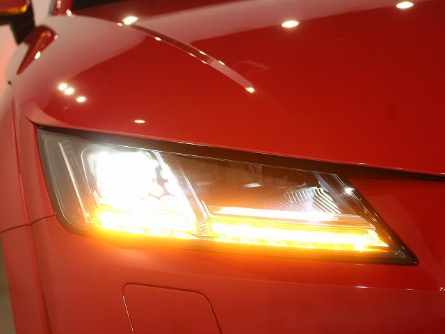 ＴＴクーペ ４０ＴＦＳＩ　認定中古車　Ｓ　ｌｉｎｅ　パッケージ　クルーズコントロール　コンフォートパッケージ　マトリクスＬＥＤヘッドライト（16枚目）