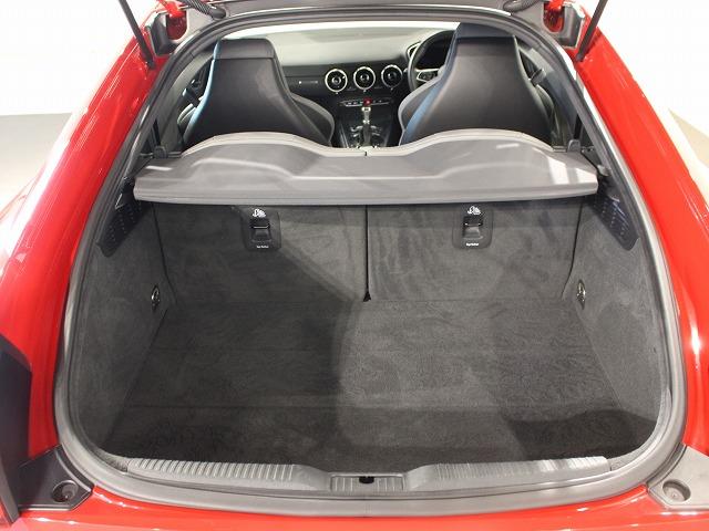 ＴＴクーペ ４０ＴＦＳＩ　認定中古車　Ｓ　ｌｉｎｅ　パッケージ　クルーズコントロール　コンフォートパッケージ　マトリクスＬＥＤヘッドライト（36枚目）