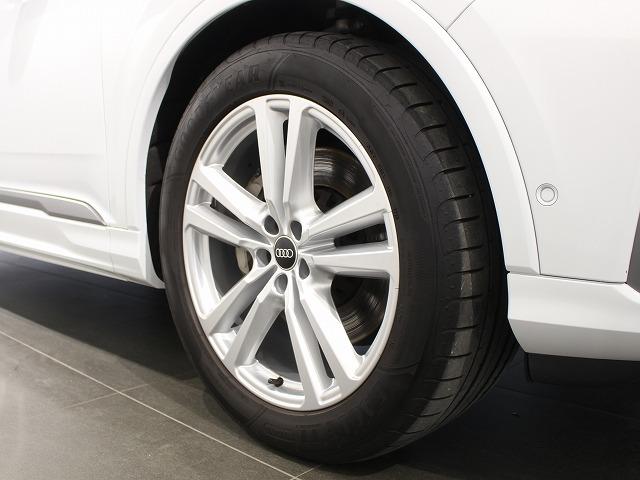 Ｑ７ ５５ＴＦＳＩクワトロ　Ｓライン　認定中古車　アドバンストサスペンションパッケージ　Ｂａｎｇ　＆　Ｏｌｕｆｓｅｎ　３Ｄ　サウンドシステム　プレミアムパッケージ　ＨＤマトリクスＬＥＤヘッドライトＡｕｄｉレーザーライトパッケージ（15枚目）