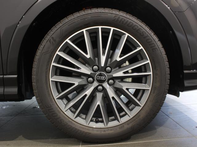 Ｑ３ ３５ＴＦＳＩ　Ｓライン　弊社試乗車／認定中古車／コンビニエンス＆アシスタンスＰＫＧ／プラスＰＫＧ／スマートフォンインターフェース／プライバシーガラス／ＥＴＣ／コーナーセンサー／１９インチＡＷ（２０スポークＶデザイン）（11枚目）