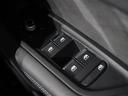 ４０ＴＤＩクワトロ　Ｓライン　４０　ＴＤＩ　ｑｕａｔｔｒｏ　Ｓ　ｌｉｎｅ：ステアリングヒーターアルミホイール　５ダブルアームデザイン　コントラストグレー　８Ｊｘ１９　２３５／５５Ｒ１９ルーフレール　（ブラック）（49枚目）