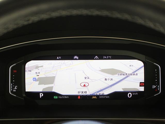 ティグアン ＴＤＩ　４モーション　Ｒライン　ディナウディオ　４ＭＯＴＩＯＮ（四輪駆動）　ディーゼルモデル　ヒートシーター　レザーシート　ディープブラックパールエフェクト　パワーシート（11枚目）