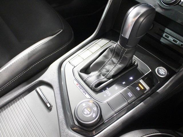 ティグアン ＴＤＩ　４モーション　Ｒライン　ディナウディオ　４ＭＯＴＩＯＮ（四輪駆動）　ディーゼルモデル　ヒートシーター　レザーシート　ディープブラックパールエフェクト　パワーシート（15枚目）