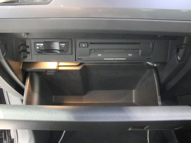 ティグアン ＴＤＩ　４モーション　Ｒライン　ディナウディオ　４ＭＯＴＩＯＮ（四輪駆動）　ディーゼルモデル　ヒートシーター　レザーシート　ディープブラックパールエフェクト　パワーシート（33枚目）