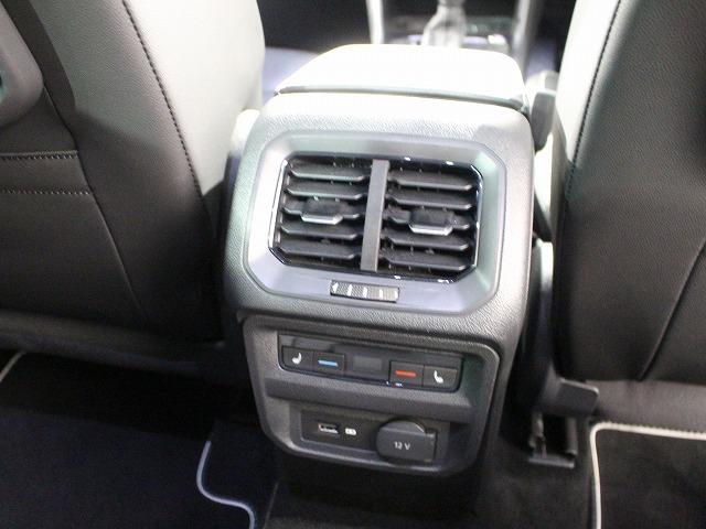 ティグアン ＴＤＩ　４モーション　Ｒライン　ディナウディオ　４ＭＯＴＩＯＮ（四輪駆動）　ディーゼルモデル　ヒートシーター　レザーシート　ディープブラックパールエフェクト　パワーシート（40枚目）