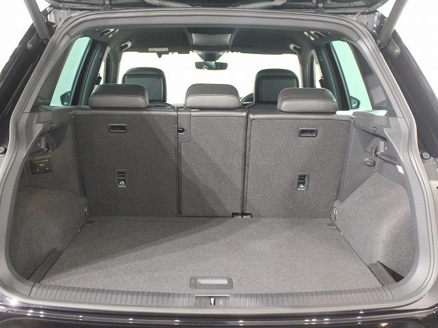 ティグアン ＴＤＩ　４モーション　Ｒライン　ディナウディオ　４ＭＯＴＩＯＮ（四輪駆動）　ディーゼルモデル　ヒートシーター　レザーシート　ディープブラックパールエフェクト　パワーシート（42枚目）