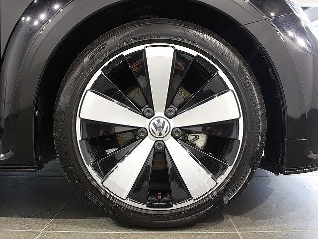 ザ・ビートル Ｒラインマイスター　バイキセノンヘッドライト　クルーズコントロール　インテリアアンビエントライト　リヤスポイラー　純正１８インチアルミホイール　ブラインドスポットディテクション（7枚目）