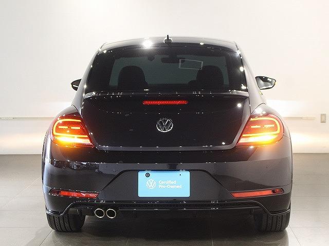 ザ・ビートル Ｒラインマイスター　バイキセノンヘッドライト　クルーズコントロール　インテリアアンビエントライト　リヤスポイラー　純正１８インチアルミホイール　ブラインドスポットディテクション（11枚目）