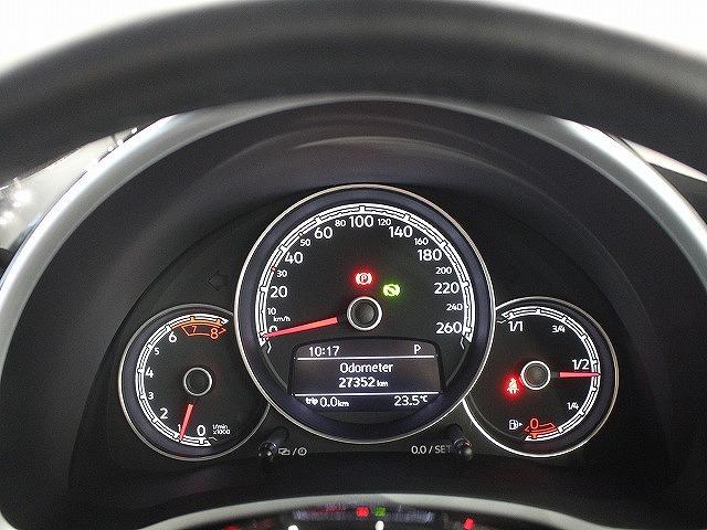 ザ・ビートル Ｒラインマイスター　バイキセノンヘッドライト　クルーズコントロール　インテリアアンビエントライト　リヤスポイラー　純正１８インチアルミホイール　ブラインドスポットディテクション（12枚目）