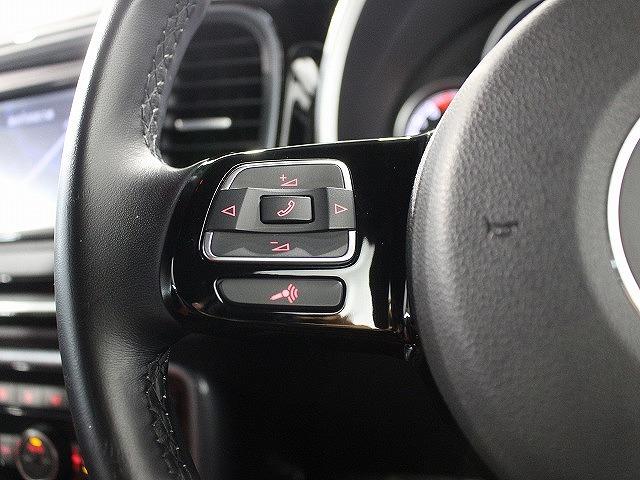 ザ・ビートル Ｒラインマイスター　バイキセノンヘッドライト　クルーズコントロール　インテリアアンビエントライト　リヤスポイラー　純正１８インチアルミホイール　ブラインドスポットディテクション（21枚目）