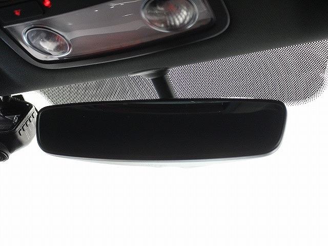 ザ・ビートル Ｒラインマイスター　バイキセノンヘッドライト　クルーズコントロール　インテリアアンビエントライト　リヤスポイラー　純正１８インチアルミホイール　ブラインドスポットディテクション（28枚目）