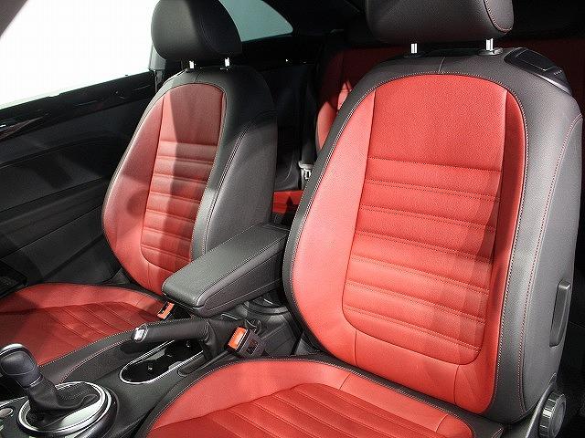 ザ・ビートル Ｒラインマイスター　バイキセノンヘッドライト　クルーズコントロール　インテリアアンビエントライト　リヤスポイラー　純正１８インチアルミホイール　ブラインドスポットディテクション（38枚目）