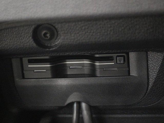 ザ・ビートル Ｒラインマイスター　バイキセノンヘッドライト　クルーズコントロール　インテリアアンビエントライト　リヤスポイラー　純正１８インチアルミホイール　ブラインドスポットディテクション（41枚目）