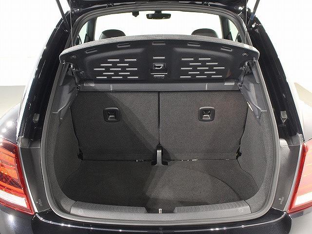 ザ・ビートル Ｒラインマイスター　バイキセノンヘッドライト　クルーズコントロール　インテリアアンビエントライト　リヤスポイラー　純正１８インチアルミホイール　ブラインドスポットディテクション（44枚目）