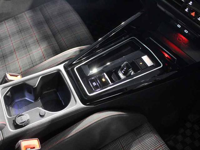 ゴルフGTI ベースグレード カープレイ対応 アンビエントライト トラベルアシスト クルーズコントロール 障害物センサー ワンオーナー 純正ホイール 禁煙車(24枚目)