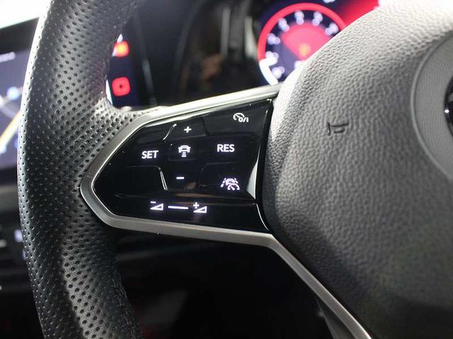 ゴルフGTI ベースグレード カープレイ対応 アンビエントライト トラベルアシスト クルーズコントロール 障害物センサー ワンオーナー 純正ホイール 禁煙車(28枚目)