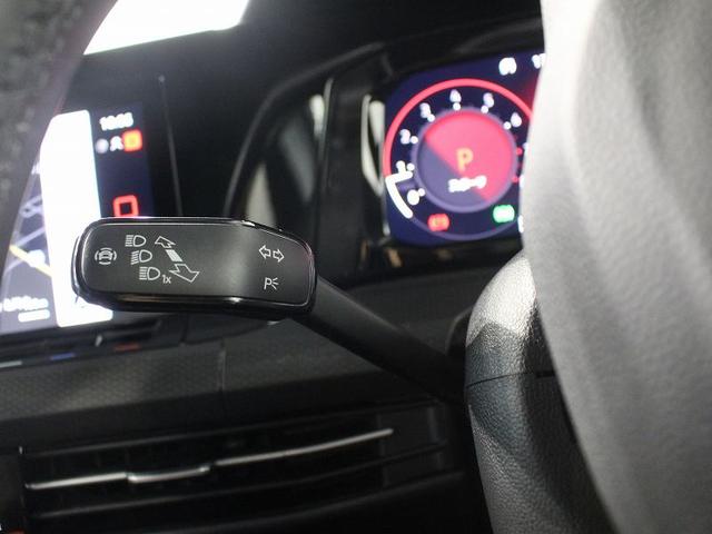 ゴルフGTI ベースグレード カープレイ対応 アンビエントライト トラベルアシスト クルーズコントロール 障害物センサー ワンオーナー 純正ホイール 禁煙車(30枚目)