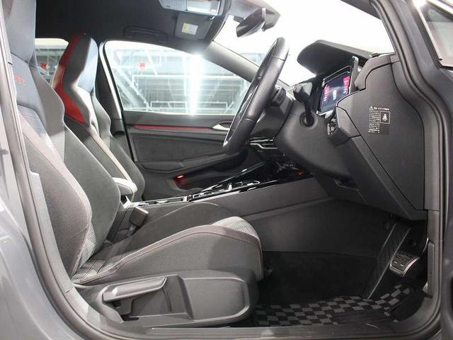 ゴルフGTI ベースグレード カープレイ対応 アンビエントライト トラベルアシスト クルーズコントロール 障害物センサー ワンオーナー 純正ホイール 禁煙車(39枚目)