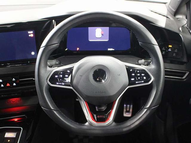 ゴルフGTI ベースグレード カープレイ対応 アンビエントライト トラベルアシスト クルーズコントロール 障害物センサー ワンオーナー 純正ホイール 禁煙車(45枚目)