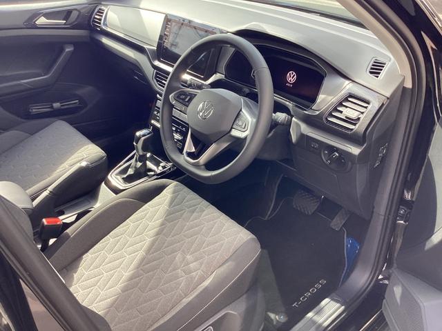 T-クロス TSI アクティブ アダティブクルーズコントロール レーンキープアシスト ディープブラックパールエフェクト LEDヘッドライト CARPLAY搭載(14枚目)
