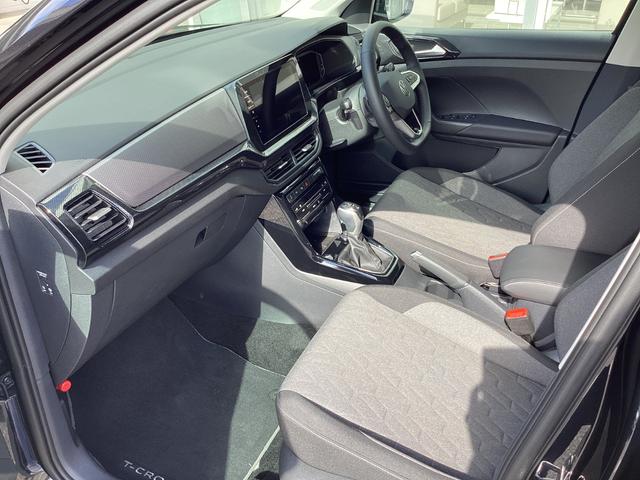 T-クロス TSI アクティブ アダティブクルーズコントロール レーンキープアシスト ディープブラックパールエフェクト LEDヘッドライト CARPLAY搭載(27枚目)