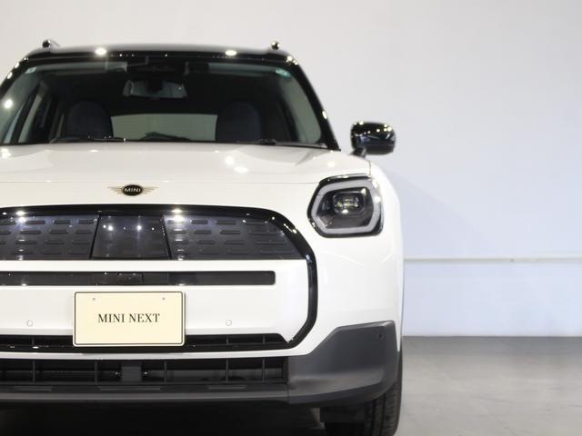 ＭＩＮＩ カントリーマンＥ　クラシック・トリム　デモカー／ＣＬＡＳＳＩＣ／認定中古車／ディーラー／シートヒーター／Ｈａｒｍａｎ　Ｋａｒｄｏｎ／ステアリングヒーター／ＬＥＤ－ヘッドライト／ハイビームアシスタント／Ｃｌａｓｓｉｃ　Ｔｒｉｍ／正規ディーラ（4枚目）